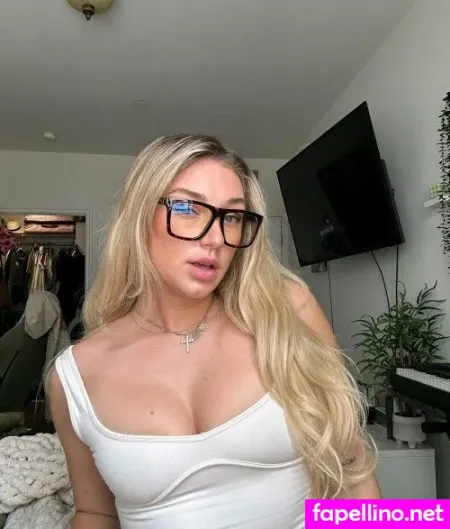 Taylor Renfroe OnlyFans Thumbnail #6myZ24uXEt