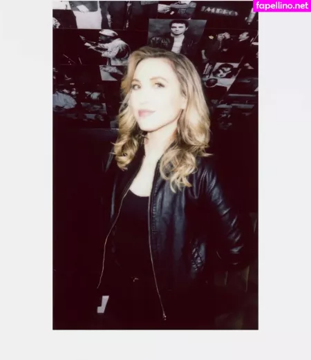 Taylor Tomlinson OnlyFans Thumbnail #0SdJAXiNUF