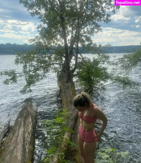 Taylor Tomlinson OnlyFans Thumbnail #4372lEhlcc