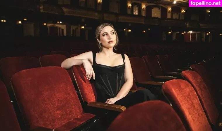 Taylor Tomlinson OnlyFans Thumbnail #4f1oO3zalR