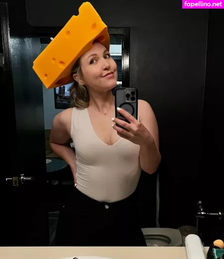 Taylor Tomlinson OnlyFans Thumbnail #fUvfNW9j17