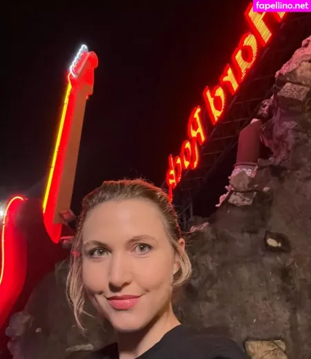 Taylor Tomlinson OnlyFans Thumbnail #jGW4mU9tOJ