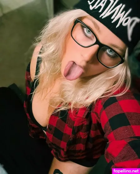 Taylorlindseyx OnlyFans Thumbnail #OZbdBxakfn