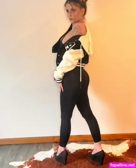 Taylorroseox OnlyFans Thumbnail #ZbyMp4yzrW