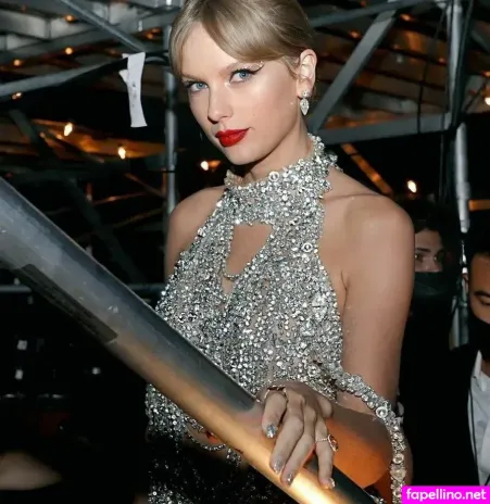 Taylorswift OnlyFans Thumbnail #h8xqVPJyp6