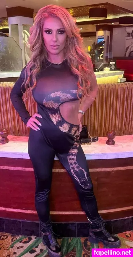 Taylorvixxen OnlyFans Thumbnail #NRBya8qRQ4