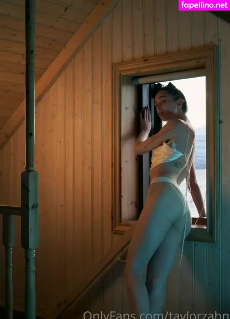 Taylorzahn OnlyFans Thumbnail #cFrv9Npt5S