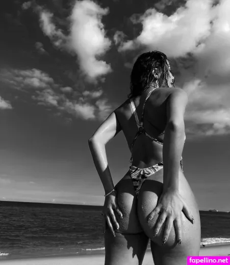 Tayna OnlyFans Thumbnail #9w1QqkLPXi