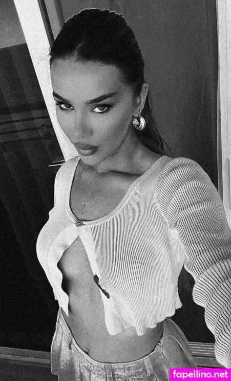 Tayna OnlyFans Thumbnail #mETMi0b6jC