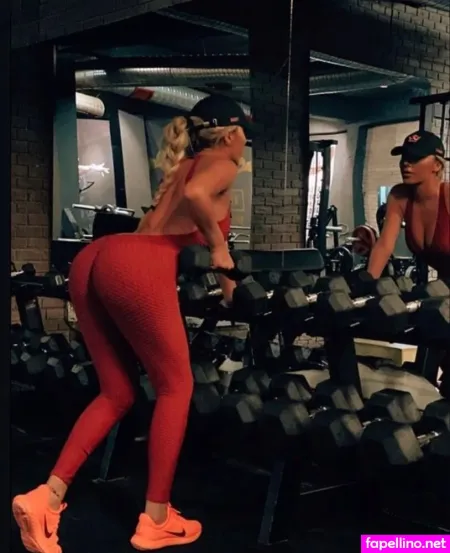 Tayna OnlyFans Thumbnail #zHk6Vo6rsx