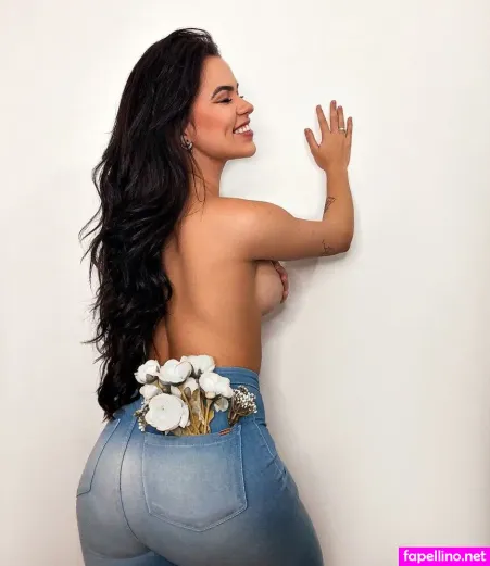 Taynah Smith 1 OnlyFans Thumbnail #2kzkPDn7iw