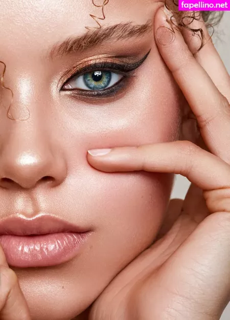 Taynara Wolf OnlyFans Thumbnail #Z4Z89COtDi
