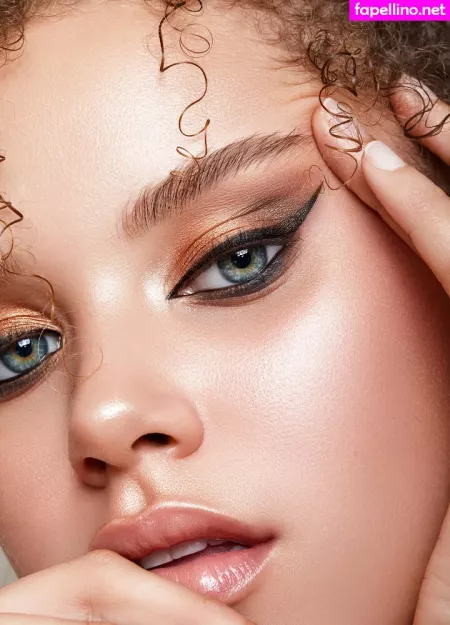 Taynara Wolf OnlyFans Thumbnail #uWAg0razNr