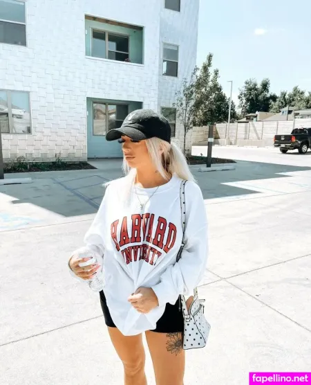 Tayxo22 OnlyFans Thumbnail #mbdvB6vogs