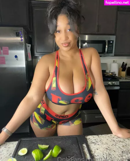 Tayyluverr OnlyFans Thumbnail #Ku5syVOt3N