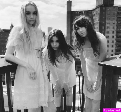 Tchotchke OnlyFans Thumbnail #8jPaGgsKde