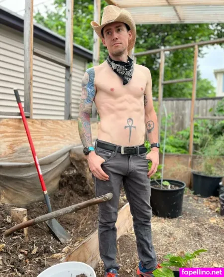 Teaforwinterfree OnlyFans Thumbnail #dItR22ipRV