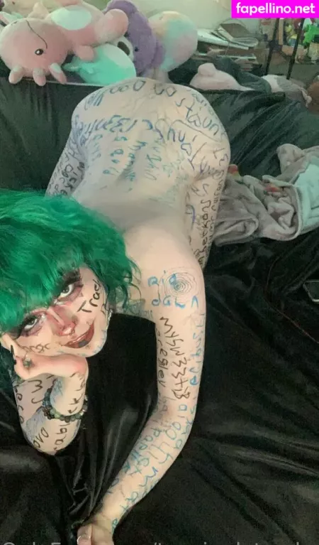 Teasinglytrashed OnlyFans Thumbnail #4q6XztejH5