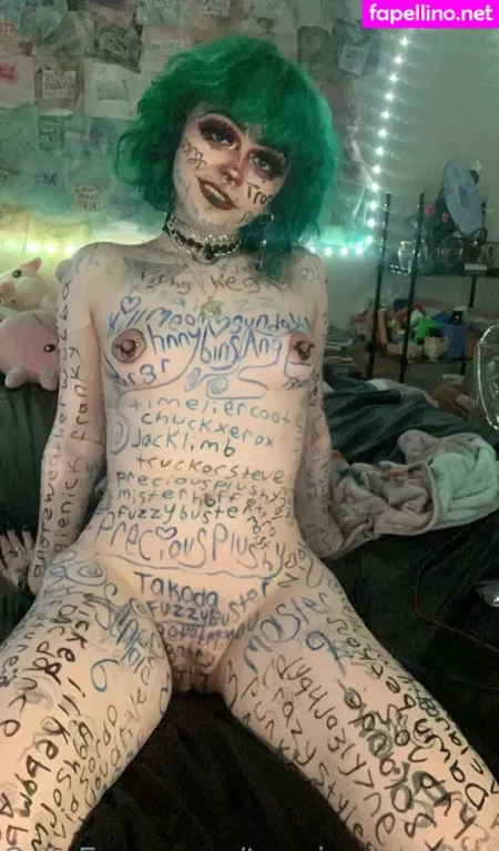 Teasinglytrashed OnlyFans Thumbnail #IcZLeZ3nHG