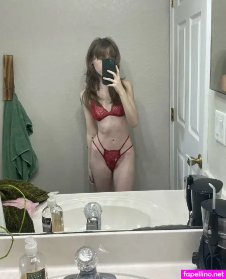 Teensybella OnlyFans Thumbnail #eSBs5flnWV