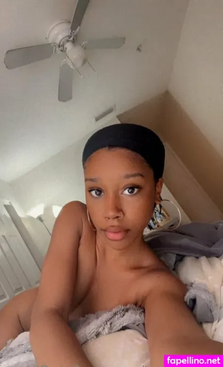 Teenynene OnlyFans Thumbnail #3YP07yyEzd