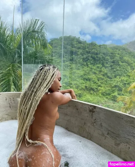 Teerae Main Profile Photo