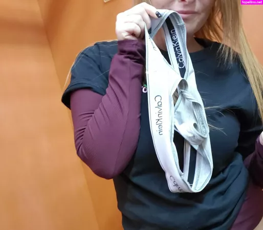 Temptressqueen1 OnlyFans Thumbnail #91NzyJuUMV