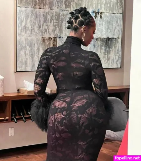 Tems OnlyFans Thumbnail #xSk9nNeJHr