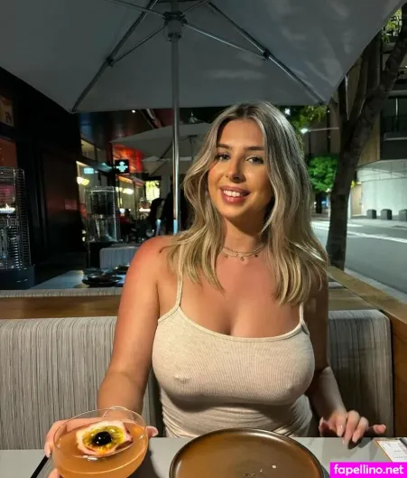 Tenielle Burgess OnlyFans Thumbnail #5omvoPNGhy