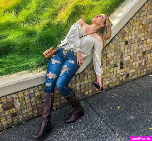 Teresa Scanlan OnlyFans Thumbnail #sLKEeXc6pg