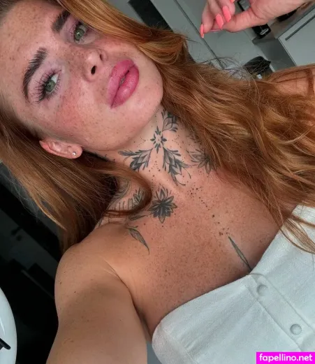 Terezkafoxiee OnlyFans Thumbnail #gGzhfuqvGw