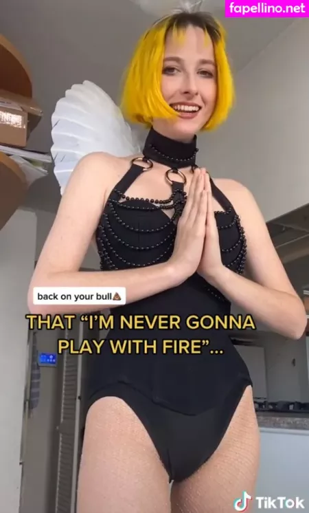 Tessa Violet OnlyFans Thumbnail #60MYyWaef9