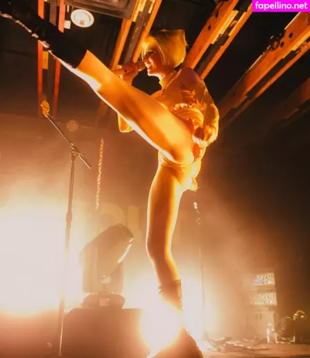 Tessa Violet OnlyFans Thumbnail #FJ1XZFXqNc