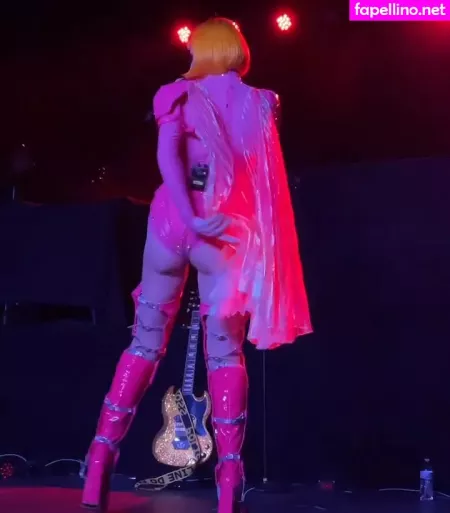 Tessa Violet OnlyFans Thumbnail #KIvLx83Z8d