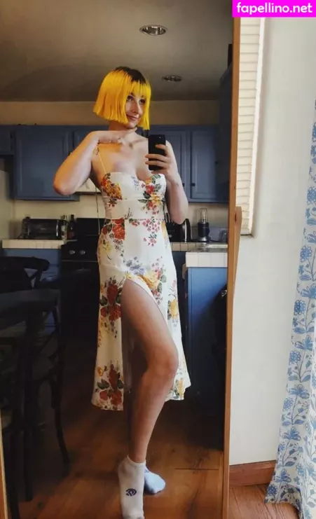 Tessa Violet OnlyFans Thumbnail #n3nymAYvTF
