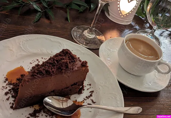 Tessla OnlyFans Thumbnail #KAC5q8jZqY