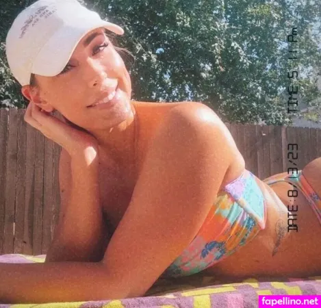 Texas Hotwife Robyn Witha Y OnlyFans Thumbnail #U8OCfko3Gn