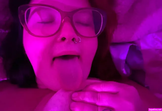 Texasbaddiee OnlyFans Thumbnail #Xil2mKhlUM