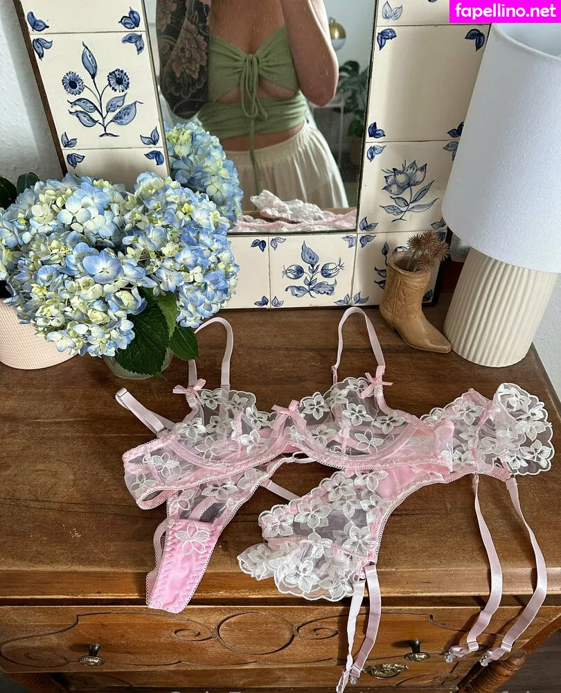 cosmicgirlalaska, texasriverfairy Nude Leaked OnlyFans Photo #9pD9B2mcYe