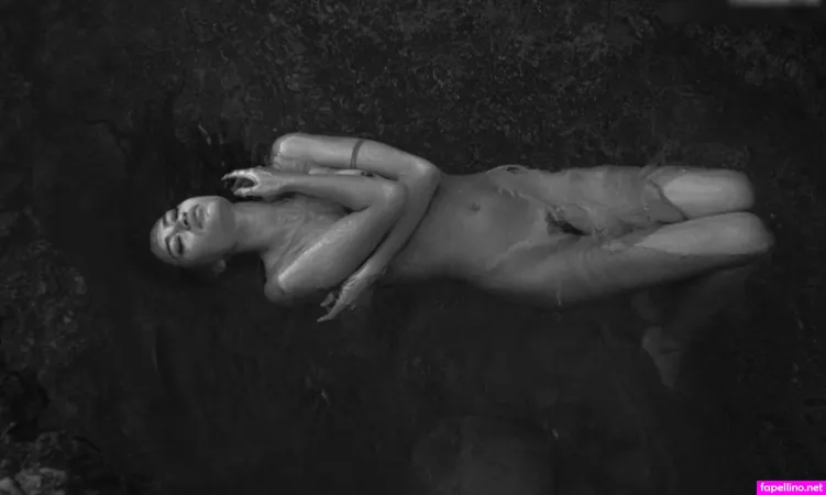 Tezz Tran OnlyFans Thumbnail #WEggDrmeXo