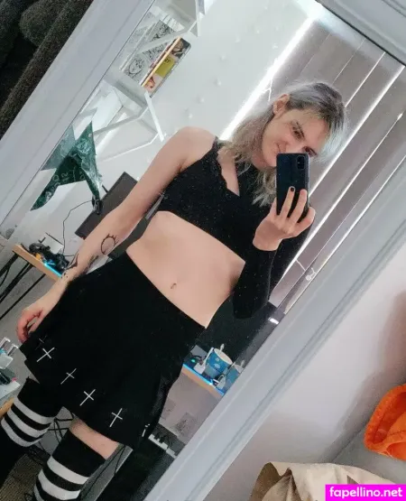 Tgirl Autumn OnlyFans Thumbnail #0DvUvF7Q8Z