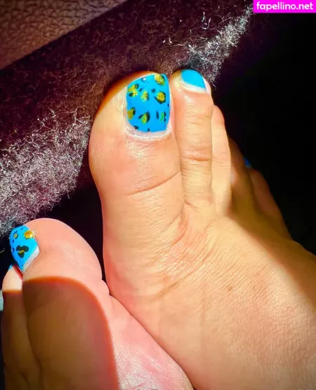 Tgirlfeet35 OnlyFans Thumbnail #cBPxHhWp0m