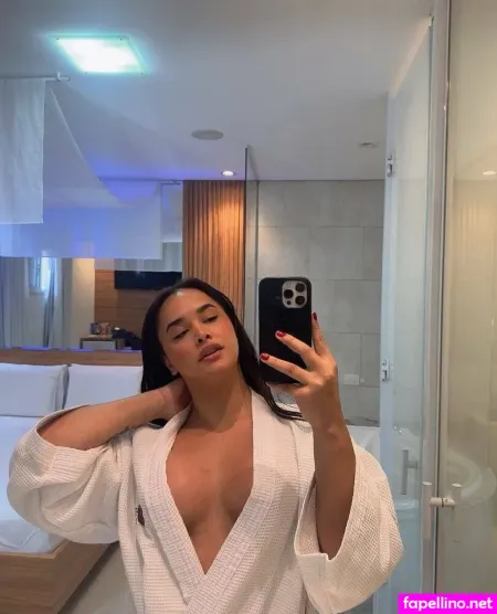 Thainaaccio OnlyFans Thumbnail #2fK4p5e1lx