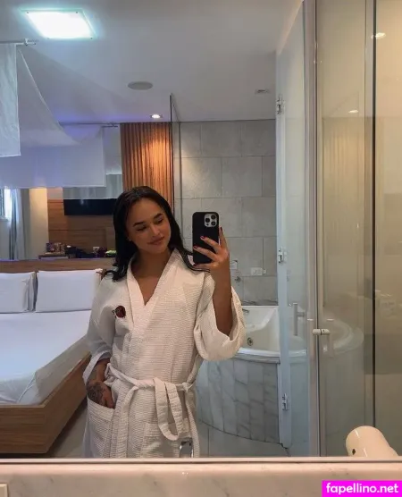 Thainaaccio OnlyFans Thumbnail #2oVDtd0o6E