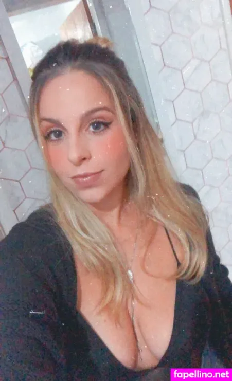 Thais Ferrari OnlyFans Thumbnail #03w4A0a0Zh