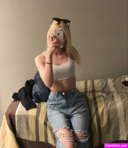 Thais Konbauer OnlyFans Thumbnail #sXohFdO9jJ