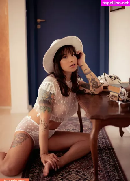 Thais Marin OnlyFans Thumbnail #oMwhGCFvLw