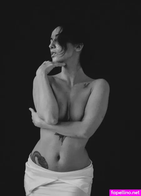 Thais Yoga OnlyFans Thumbnail #QZm58dYMtQ