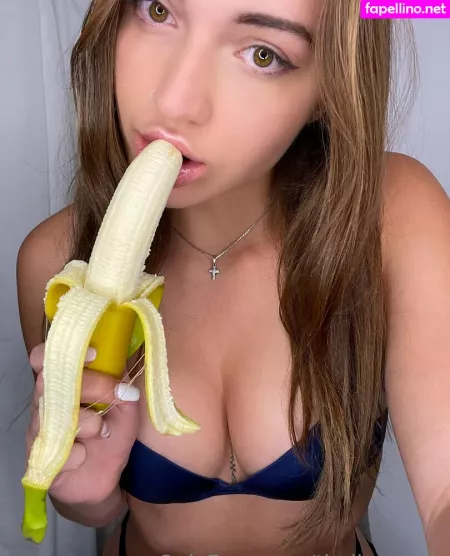 Thalia Sarris 1 OnlyFans Thumbnail #DkieAbzfZj