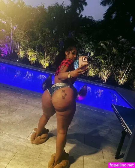 Tharealglamxperienc OnlyFans Thumbnail #Giyx2Z3hgU